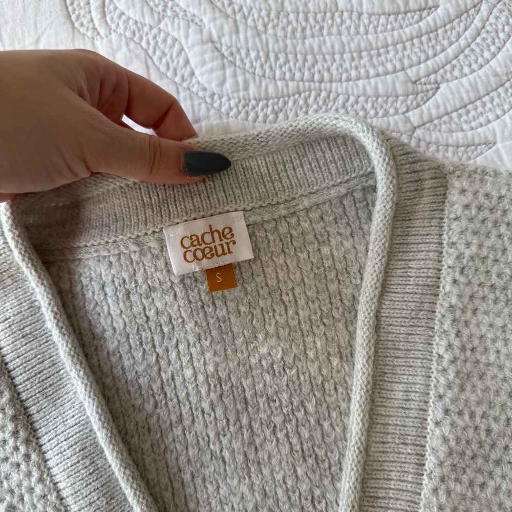 Cache Coeur - Abelha Knitted Maternity Cardigan - Pearl Gray - Picture 5 of 14